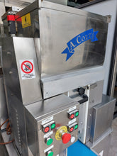 Carica l'immagine nel visualizzatore di Gallery, Macchina per produzione pasta fresca Cilindro Automatico