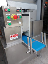 Carica l'immagine nel visualizzatore di Gallery, Macchina per produzione pasta fresca Cilindro Automatico