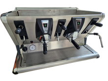 Carica l'immagine nel visualizzatore di Gallery, Macchina da caffè doppio gruppo "La San Marco"