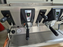 Carica l'immagine nel visualizzatore di Gallery, Macchina da caffè doppio gruppo "La San Marco"