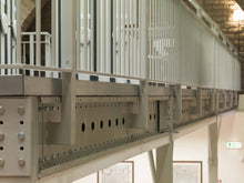 Carica l'immagine nel visualizzatore di Gallery, Scaffalature industriali e commerciali