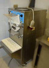 Carica l'immagine nel visualizzatore di Gallery, Mantecatore Carpigiani Labo 20 30