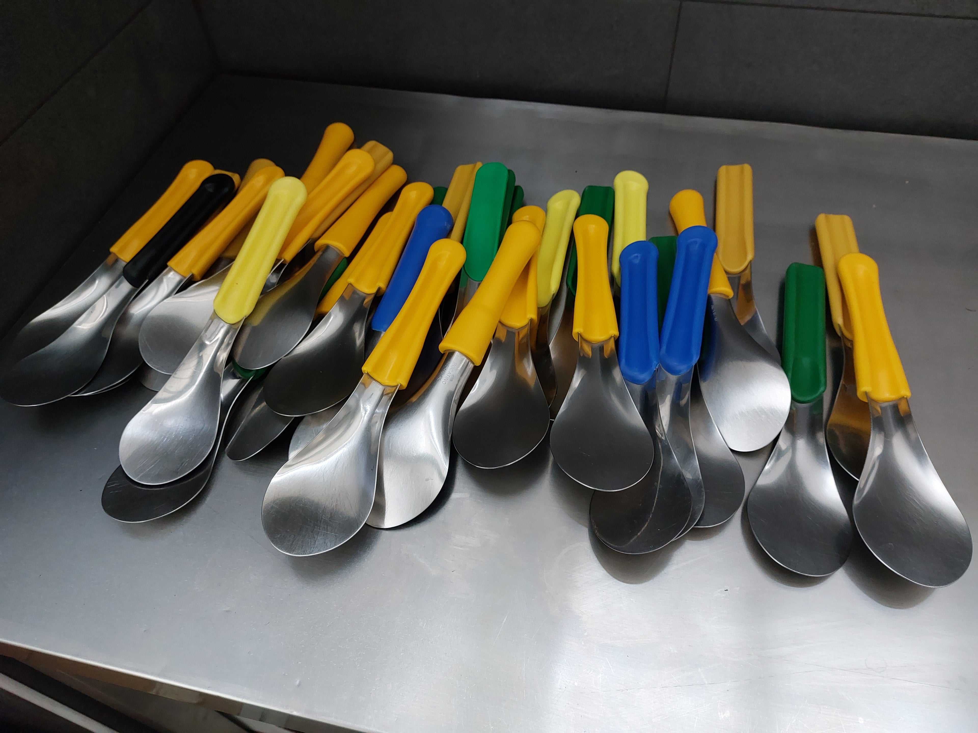 Spatole per gelato colori assortiti