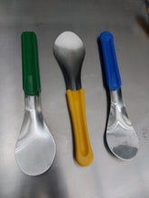 Carica l&#39;immagine nel visualizzatore di Gallery, Spatole per gelato colori assortiti
