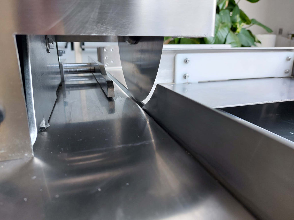 Taglierina manuale con motore elettrico per Torrone - immagine 10