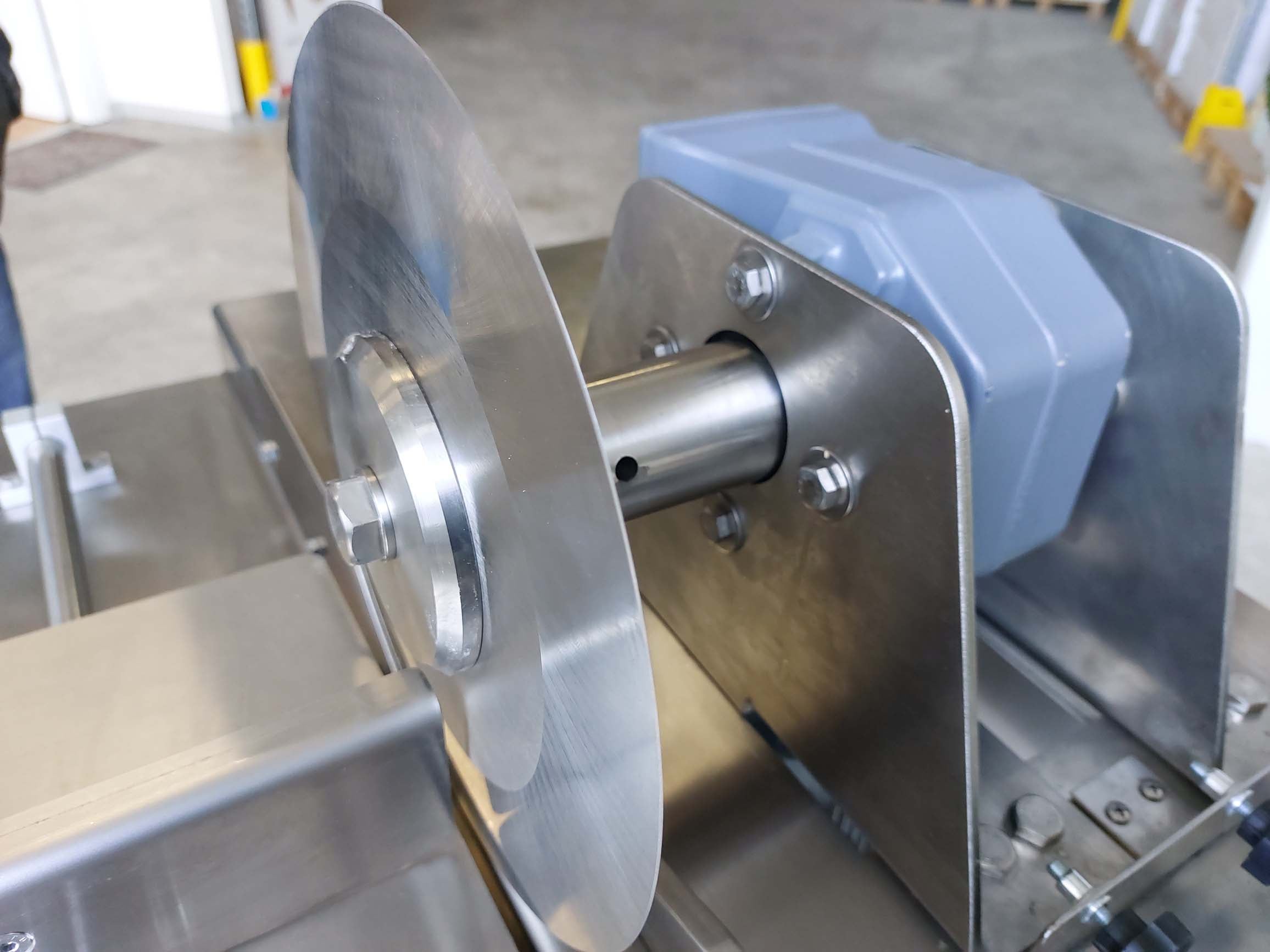 Taglierina manuale con motore elettrico per Torrone - immagine 15