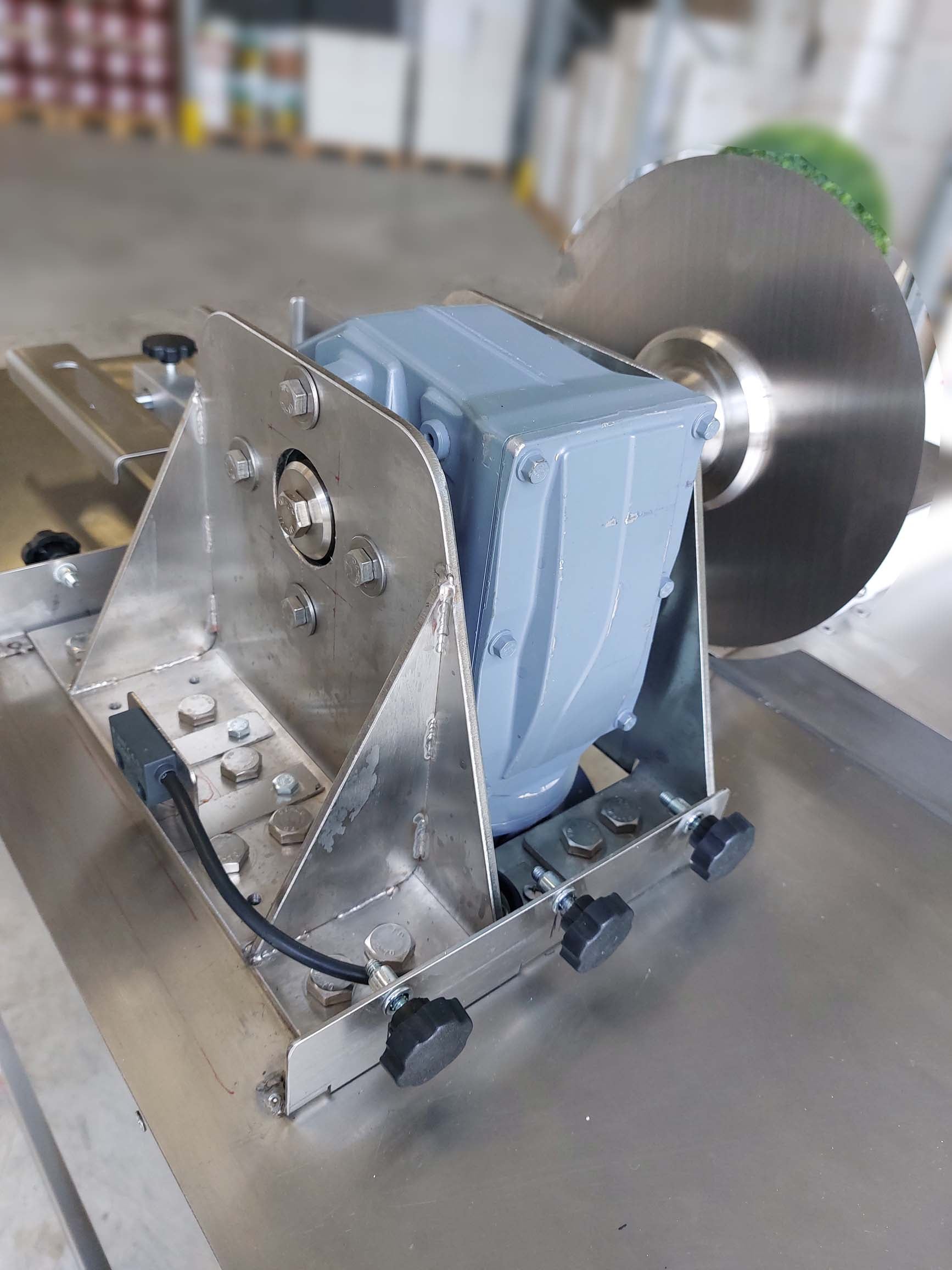 Taglierina manuale con motore elettrico per Torrone - immagine 16