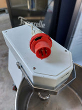 Carica l&#39;immagine nel visualizzatore di Gallery, Impastatrice a spirale Electrolux 32 litri
