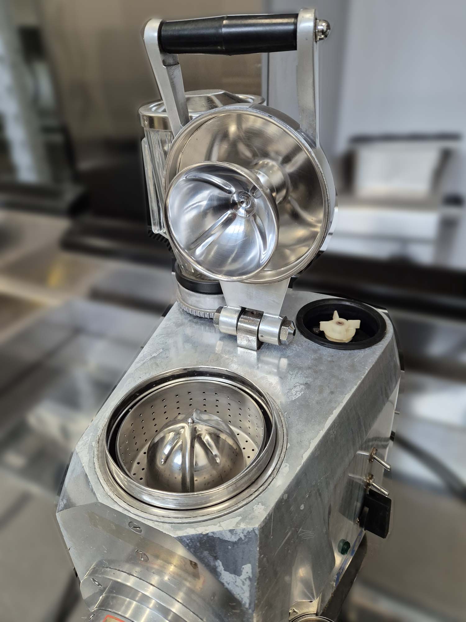 Gruppo multiplo frullatore, spremiagrumi, tritaghiaccio CASADIO - immagine 5