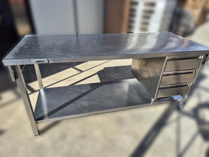 Tavolo di lavoro inox Zanussi con 3 cassetti dim. 180x70