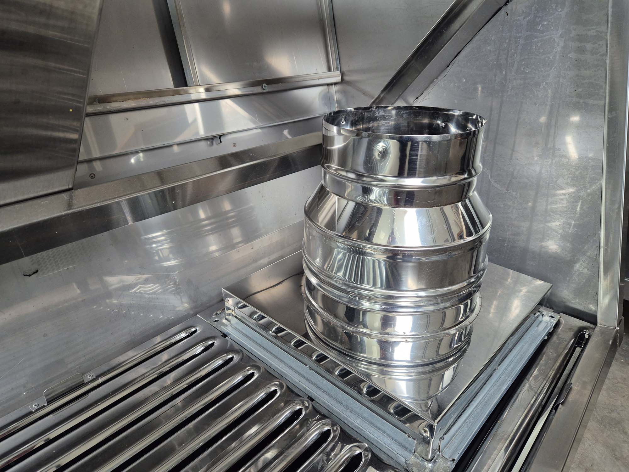 Cappa centrale con motore aspirante cm 240x140x50