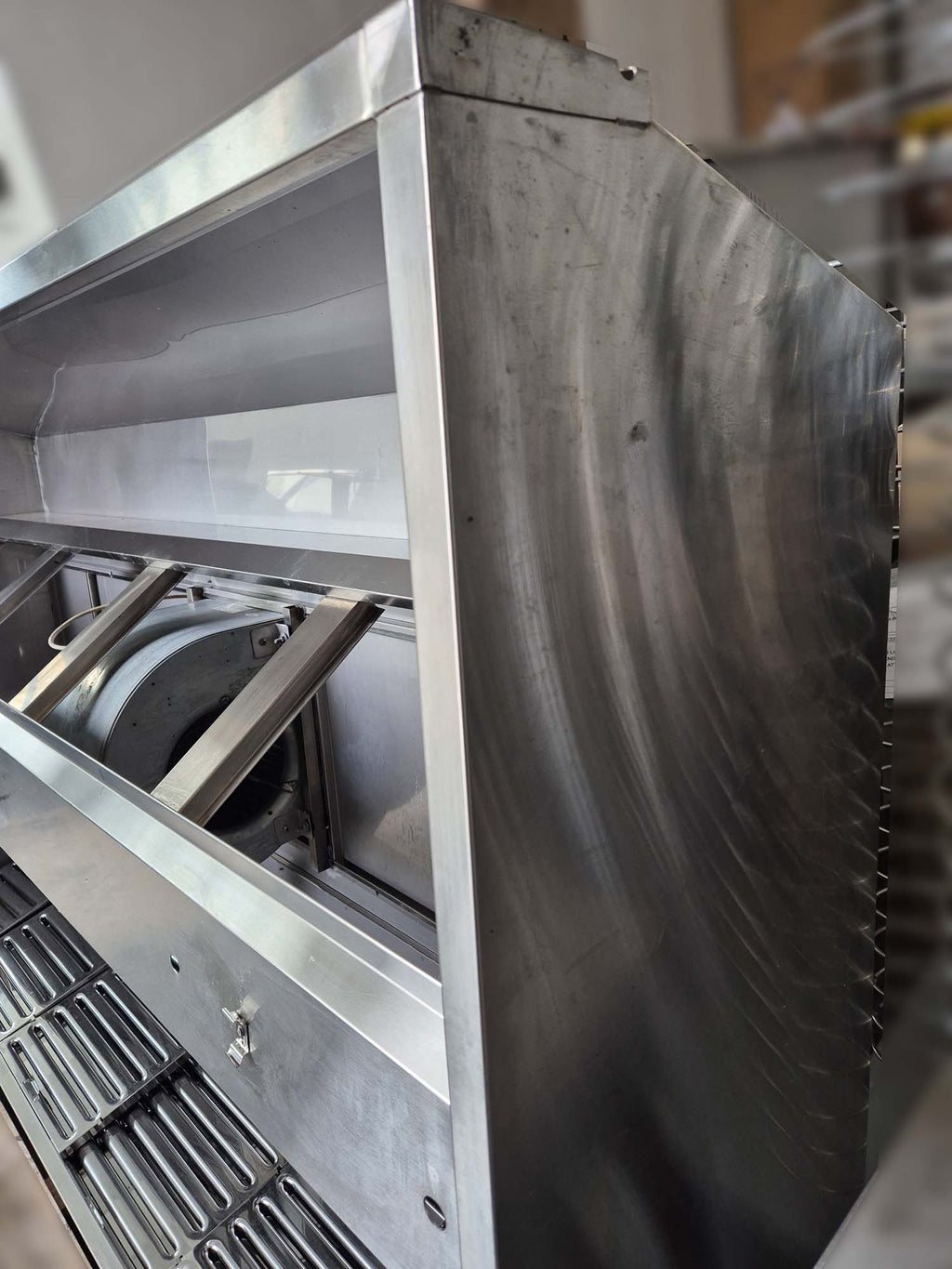 Cappa centrale con motore aspirante cm 240x140x50