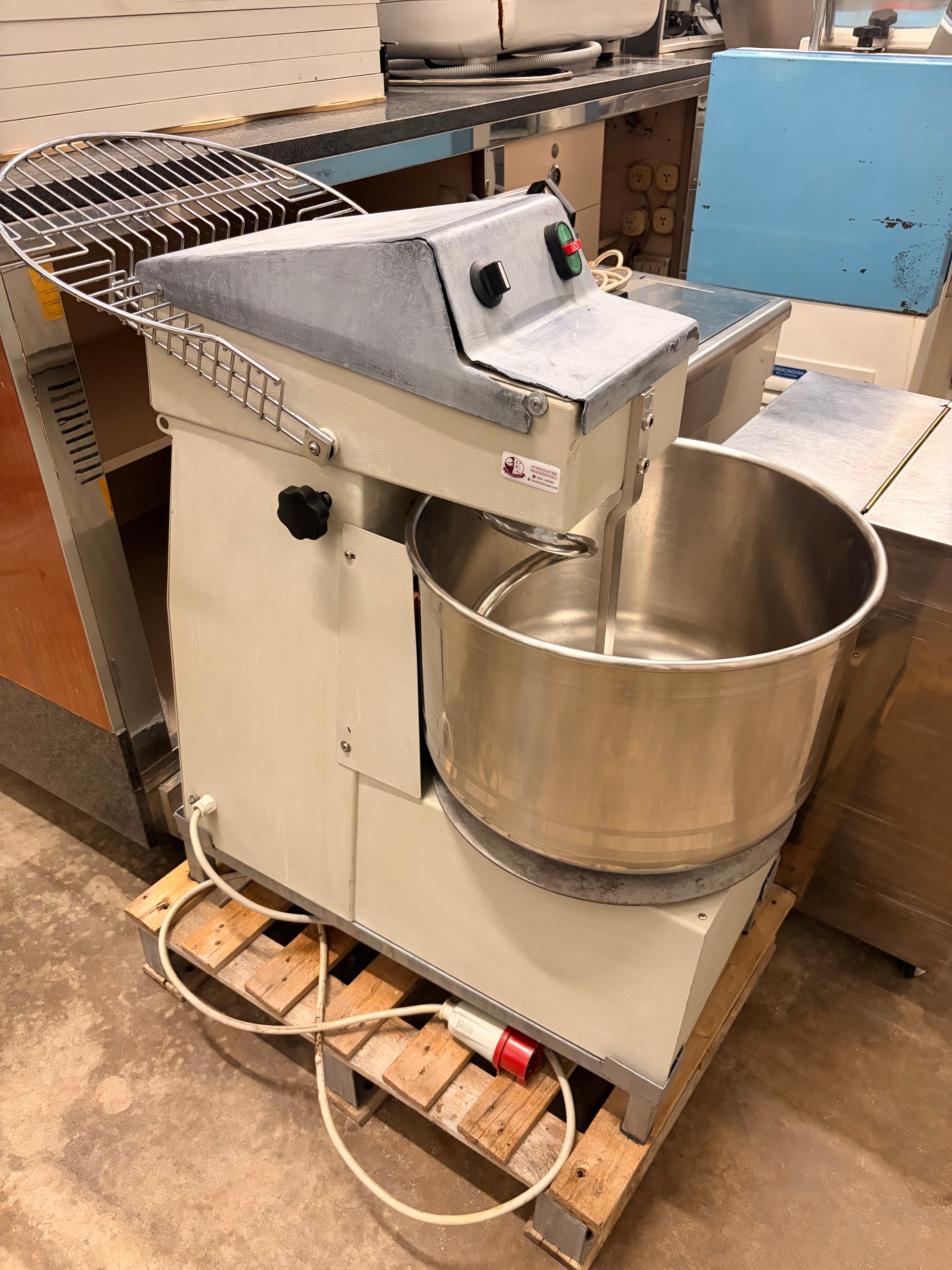Impastatrice 40 Lt a Spirale Professionale Usata – Vasca Inox con Griglia