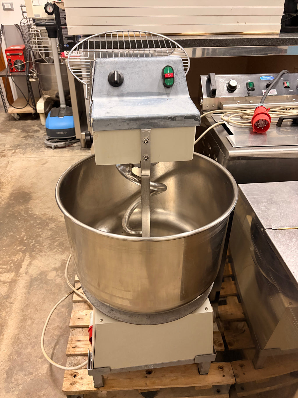 Impastatrice 40 Lt a Spirale Professionale Usata – Vasca Inox con Griglia