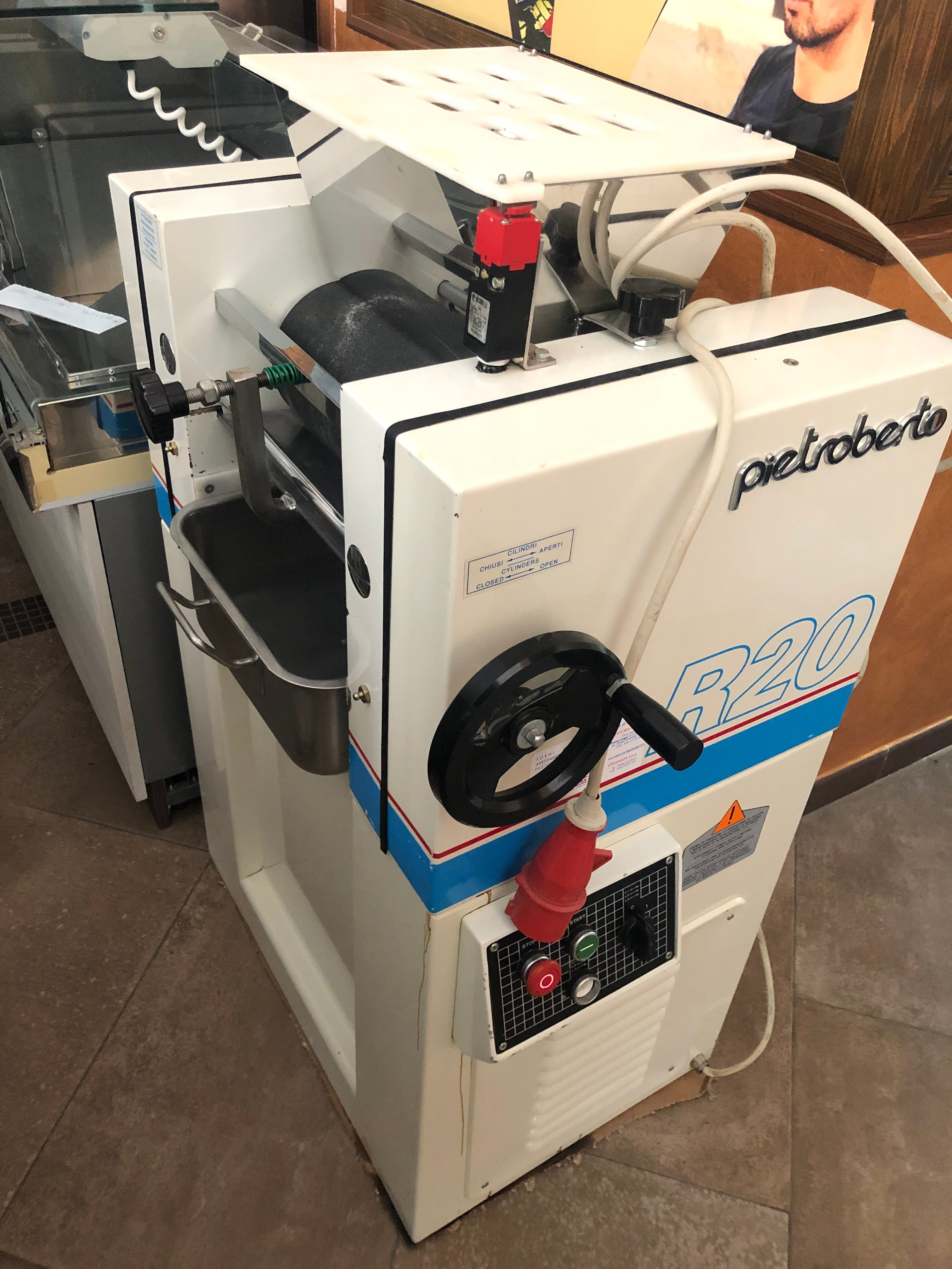 Raffinatrice 2 Cilindri Modello R20 Marca Pietroberto