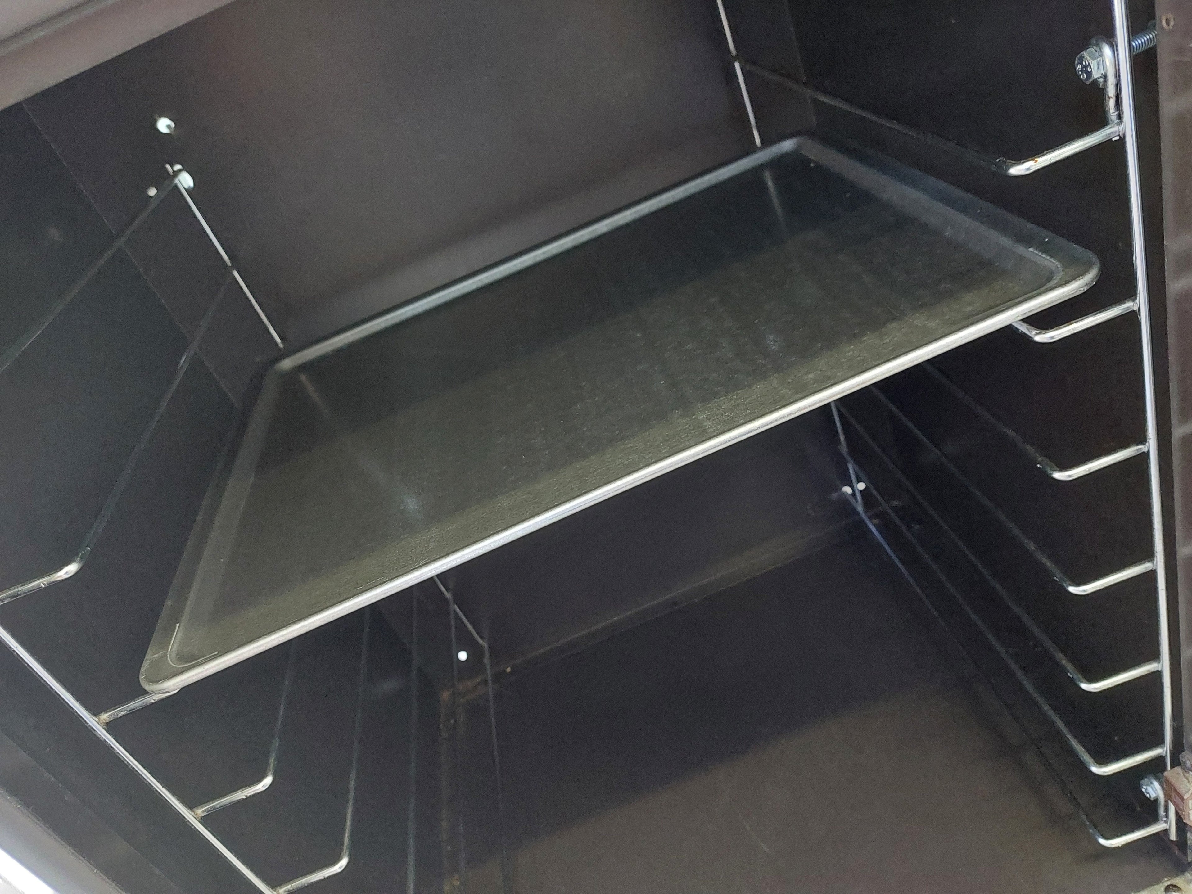 MOBILETTO PORTA TEGLIE O VASSOI 8 POSTI 30X40 - Dea Distribuzione