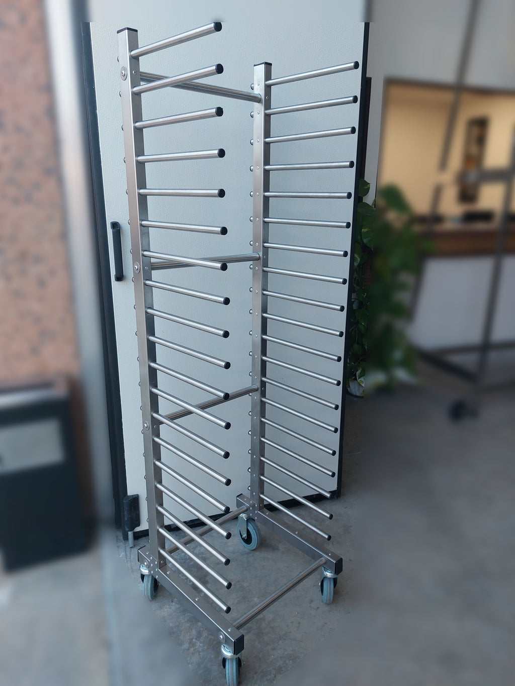 Rastrelliera portateglie 20 Teglie