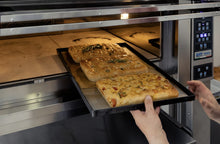 Carica l&#39;immagine nel visualizzatore di Gallery, Forno elettrico per pizza in teglia GAM - Azzurro Tray 2
